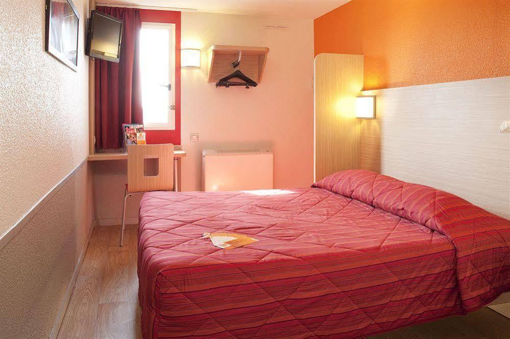 Premiere Classe Paris Ouest - Nanterre - La Defense Exterior foto