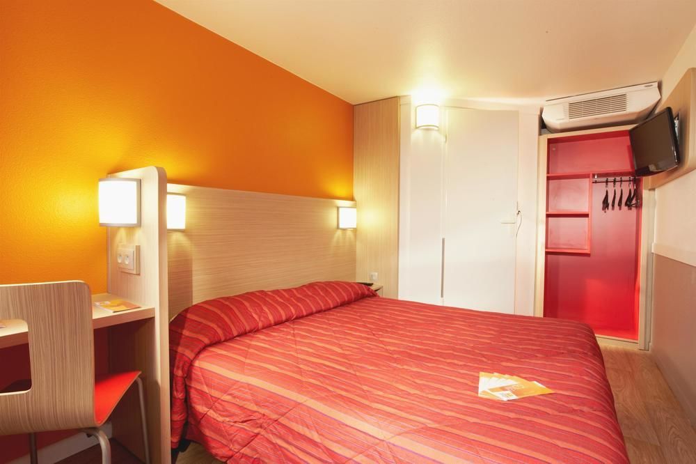 Premiere Classe Paris Ouest - Nanterre - La Defense Exterior foto