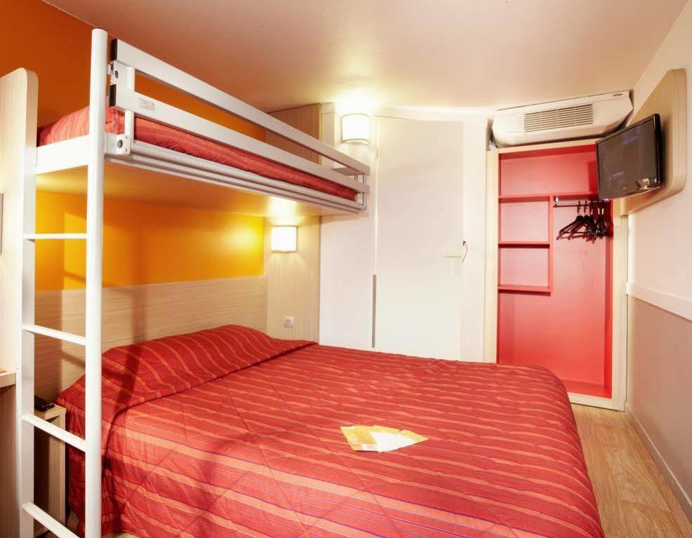 Premiere Classe Paris Ouest - Nanterre - La Defense Exterior foto