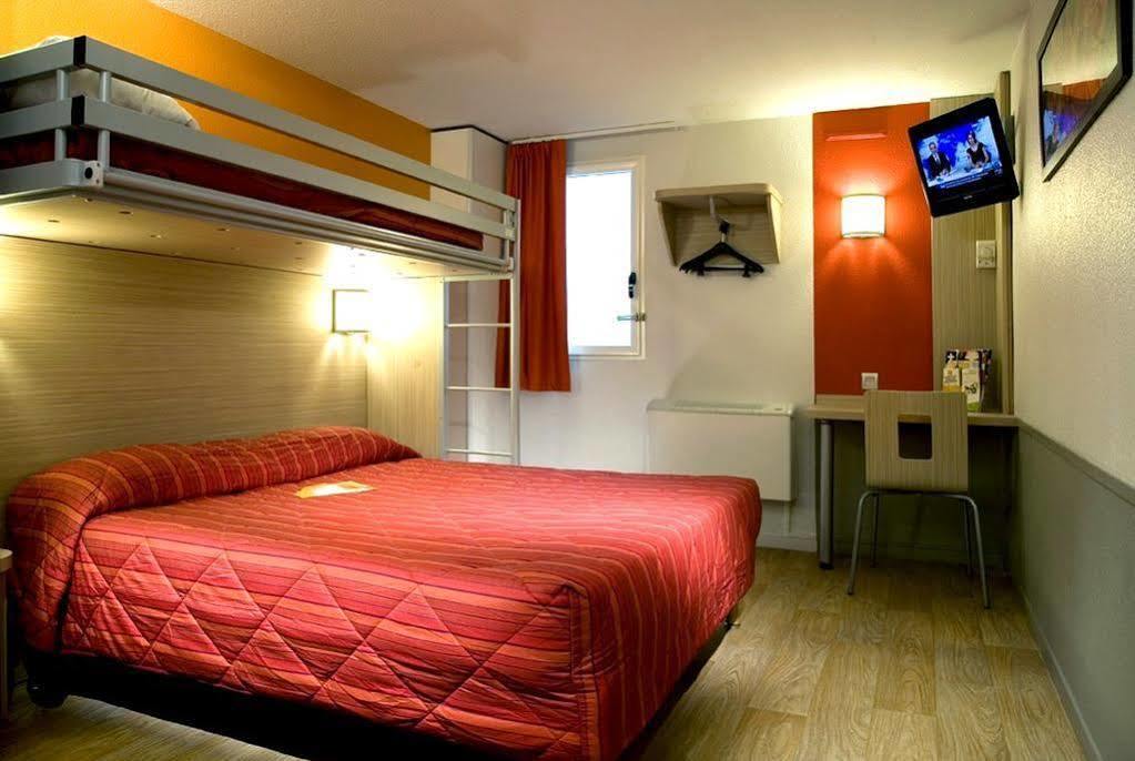 Premiere Classe Paris Ouest - Nanterre - La Defense Exterior foto