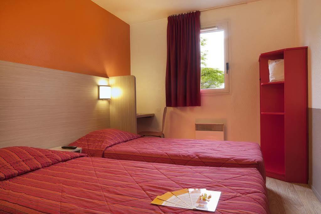 Premiere Classe Paris Ouest - Nanterre - La Defense Exterior foto