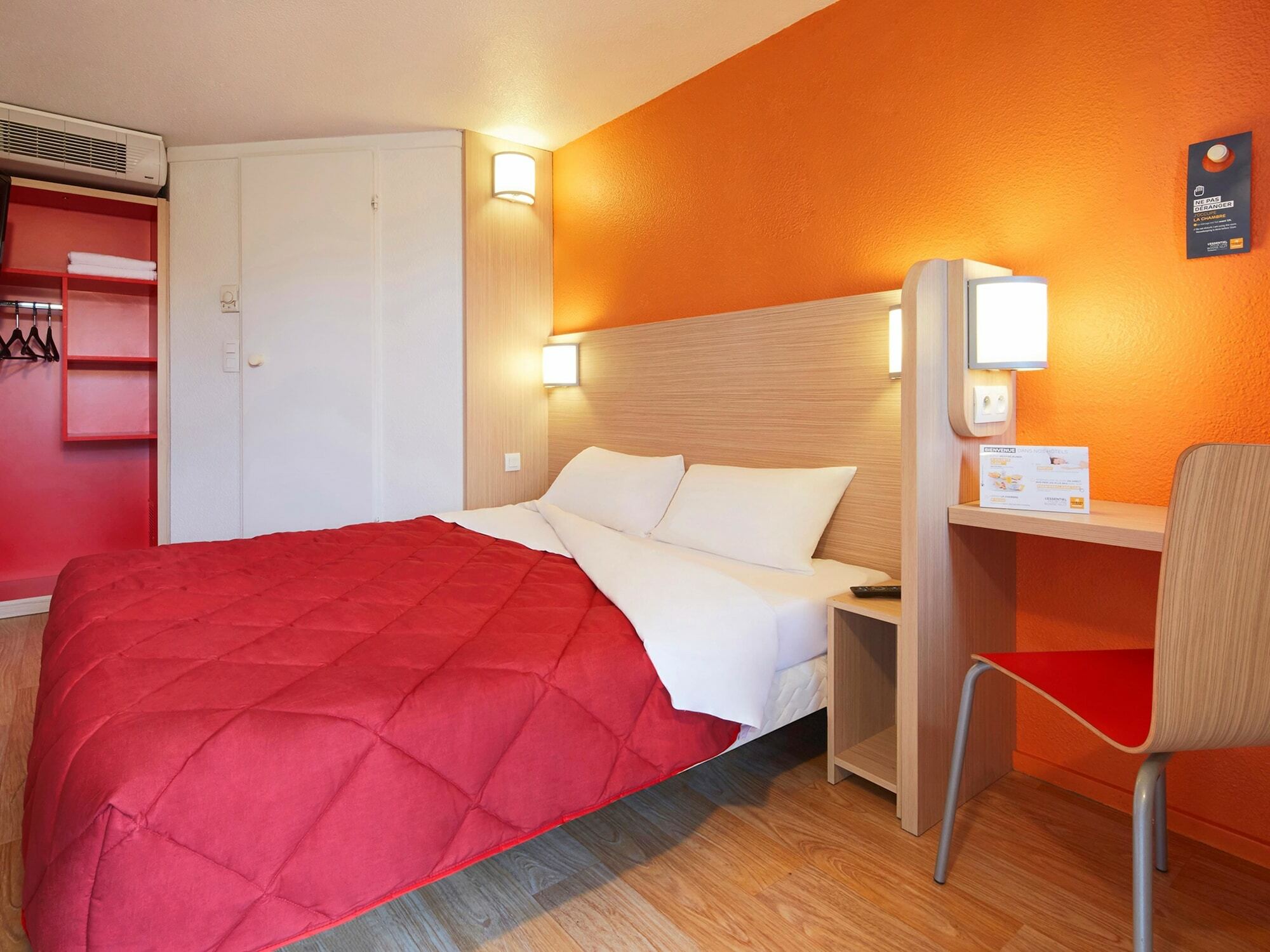 Premiere Classe Paris Ouest - Nanterre - La Defense Exterior foto